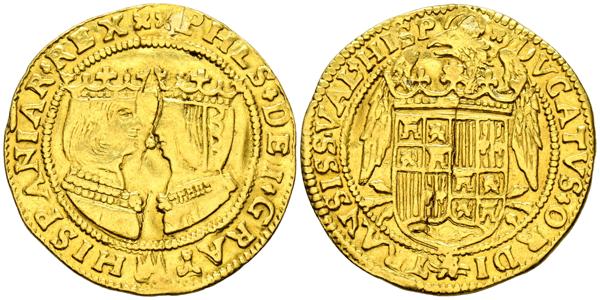 22 - FELIPE II (1555-1598). Doble Ducado. (Au. 6,45g/28mm). S/D. Overijssel. (Vicenti 1491). Puntos entre los bustos de los Reyes Católicos, castillo y eslabón en leyenda. MBC. Agujero tapado a las 12h. Rara. - 750€